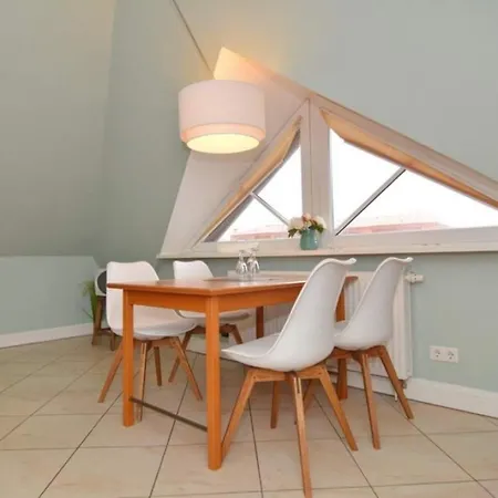 Olympia Haus 4, Whg 37 *